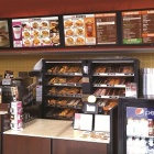 Thumbnail-Foto: Dunkin’ Donuts verbessert das Restaurant-Erlebnis mit Digital Signage...
